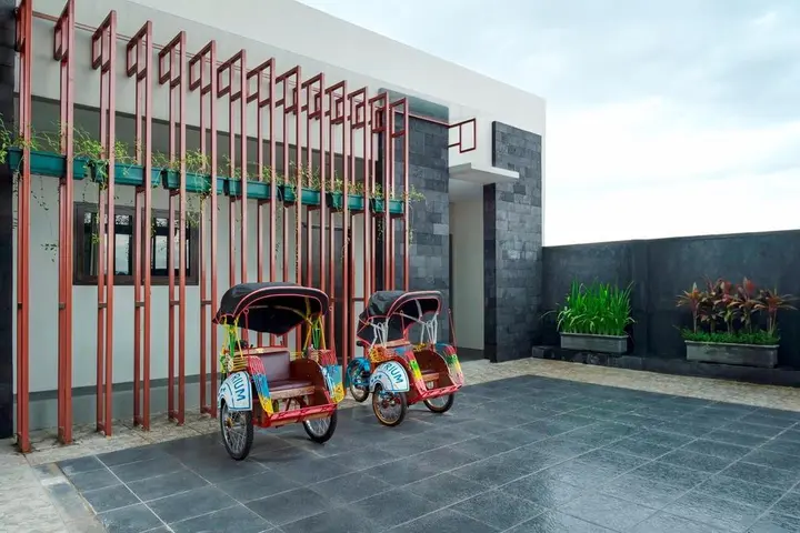 Батуретно: The Atrium Hotel and Resort Yogyakarta