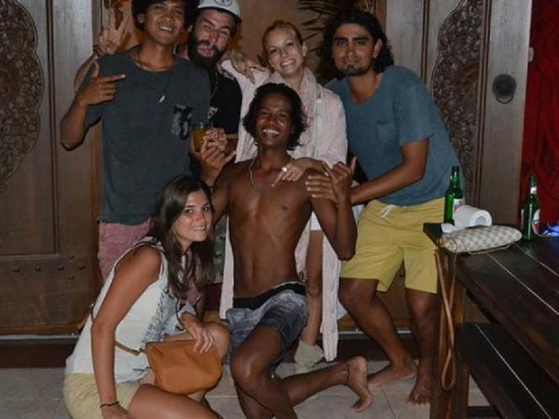 Чангу: Wave Hunters Surf Camp
