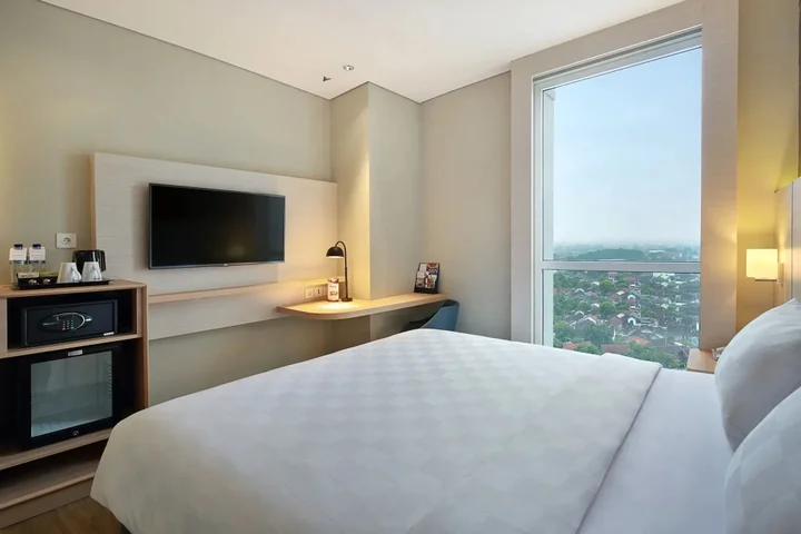 Суракарта: Swiss-Belinn Saripetojo Solo