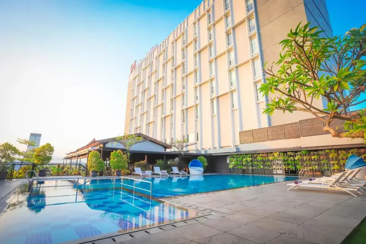 Суракарта: Swiss-Belinn Saripetojo Solo