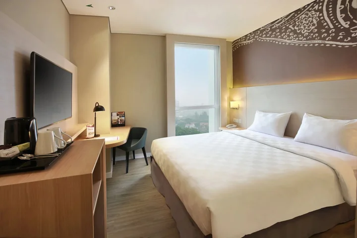 Суракарта: Swiss-Belinn Saripetojo Solo