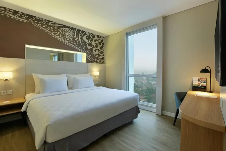 Суракарта: Swiss-Belinn Saripetojo Solo