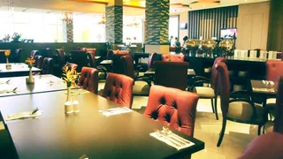 Legok: Sapphire Sky Hotel BSD City