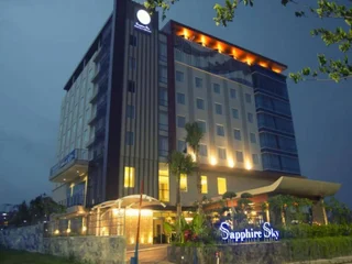 Legok: Sapphire Sky Hotel BSD City