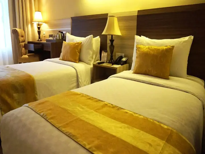 Legok: Sapphire Sky Hotel BSD City