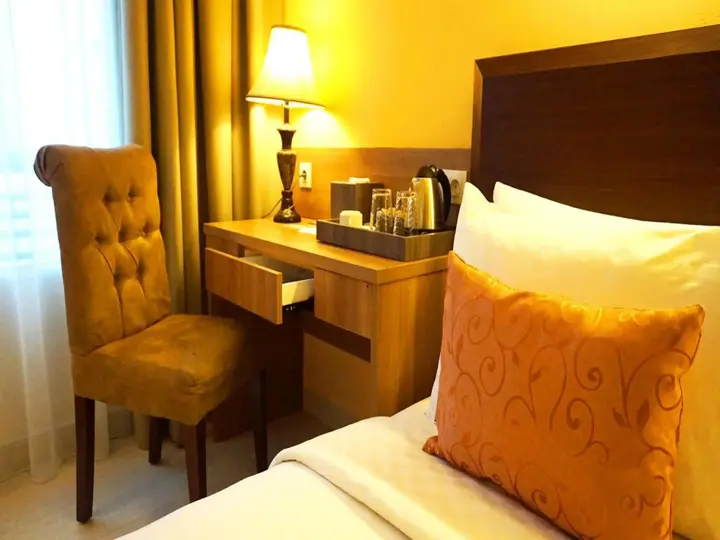 Legok: Sapphire Sky Hotel BSD City