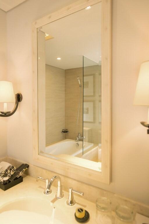 Маланг: The Shalimar Boutique Hotel