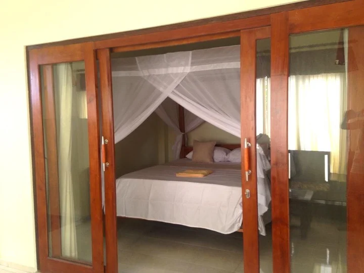Бунутан: Cest Bon Homestay 2