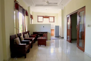 Бунутан: Cest Bon Homestay 2