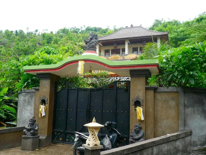 Бунутан: Cest Bon Homestay 2