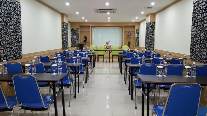 Батам: OYO 666 D' Grande Hotel Batam