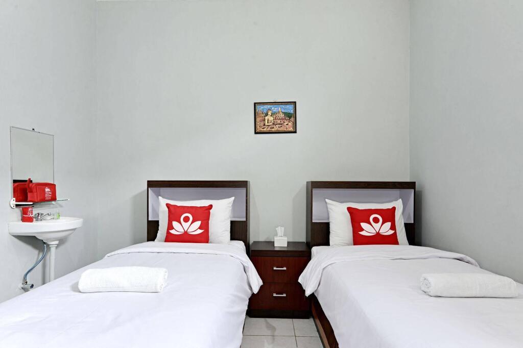 Батуретно: ZEN Rooms Godean