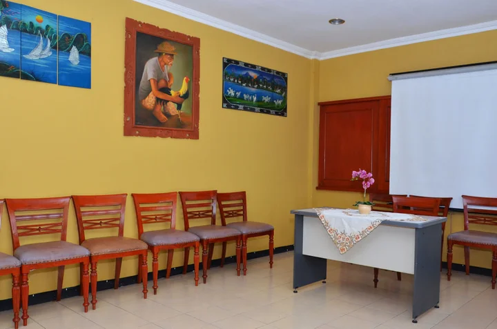 Сурабая: Zen Rooms Basic Kalibokor