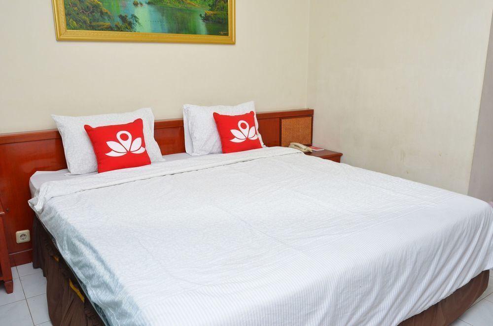 Сурабая: Zen Rooms Basic Kalibokor