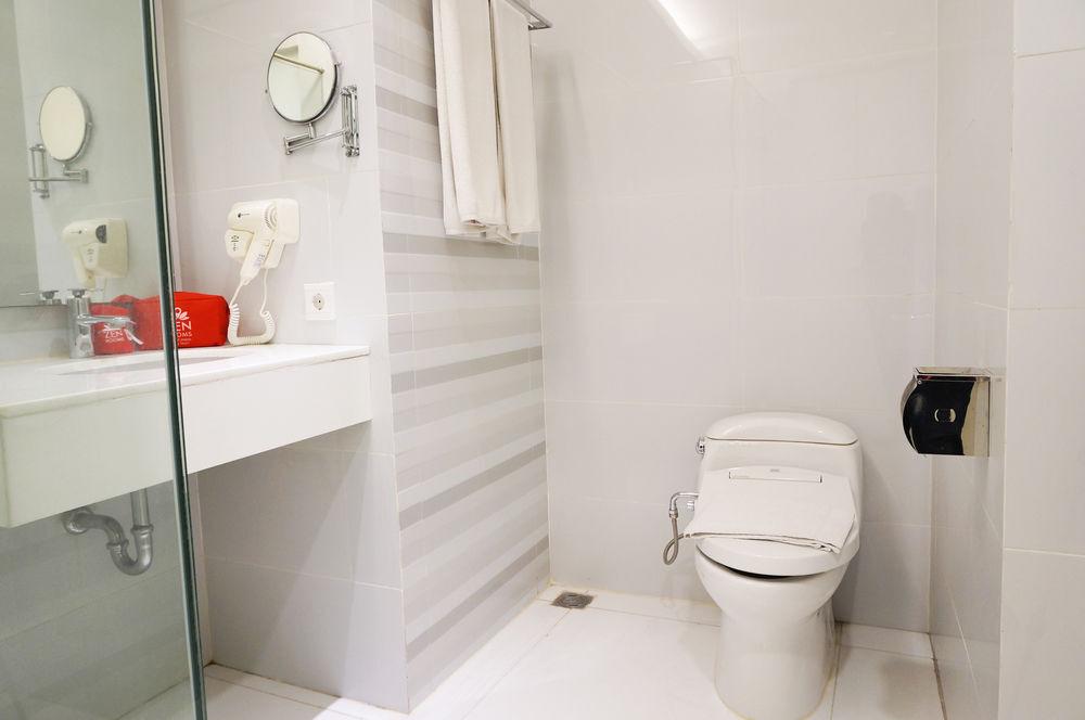 Сурабая: Zen Rooms Manyar Kertoarjo