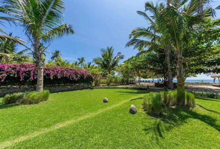Танджунг: Joglo House Lombok