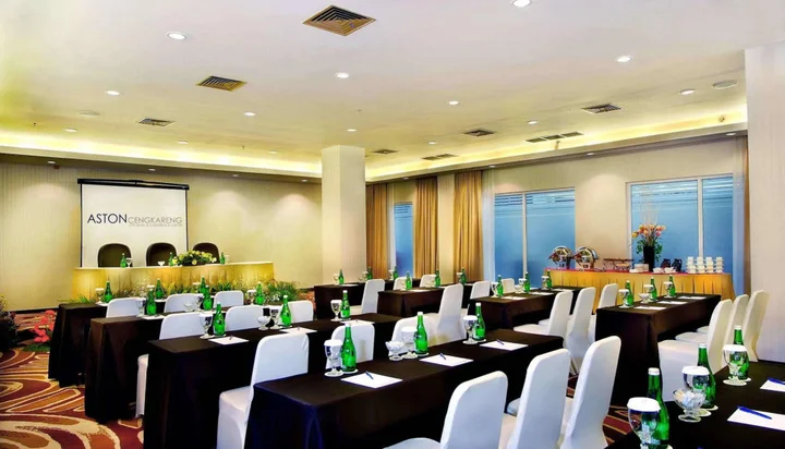 Джакарта: Royal Palm Hotel & Conference Center Cengkareng
