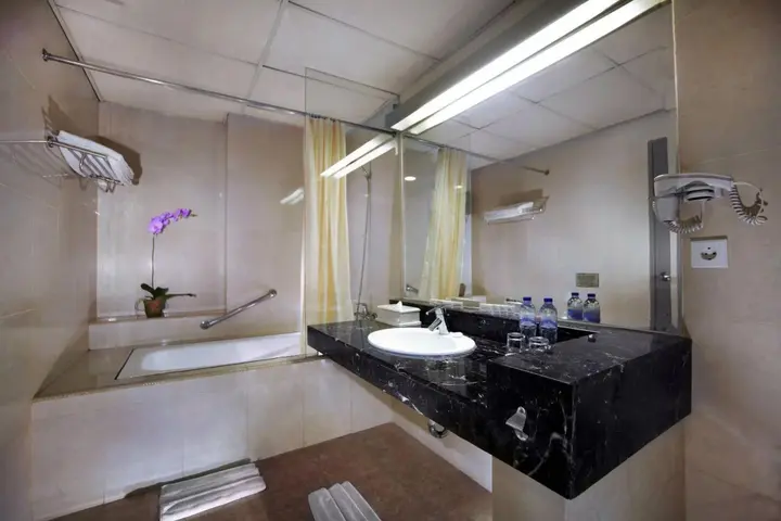Джакарта: Royal Palm Hotel & Conference Center Cengkareng