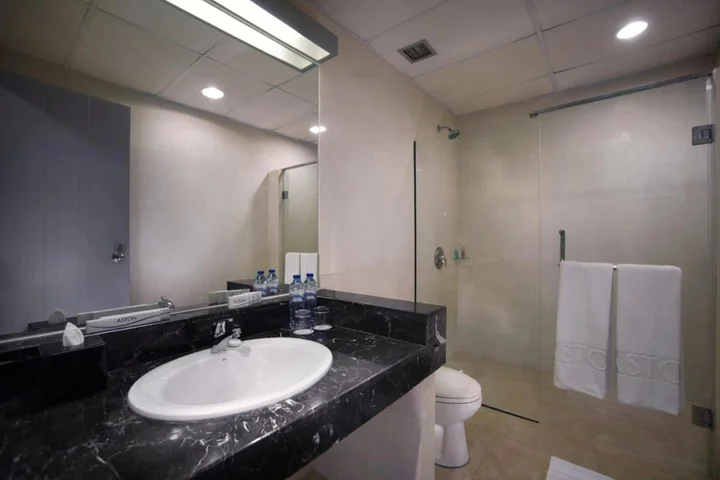 Джакарта: Royal Palm Hotel & Conference Center Cengkareng