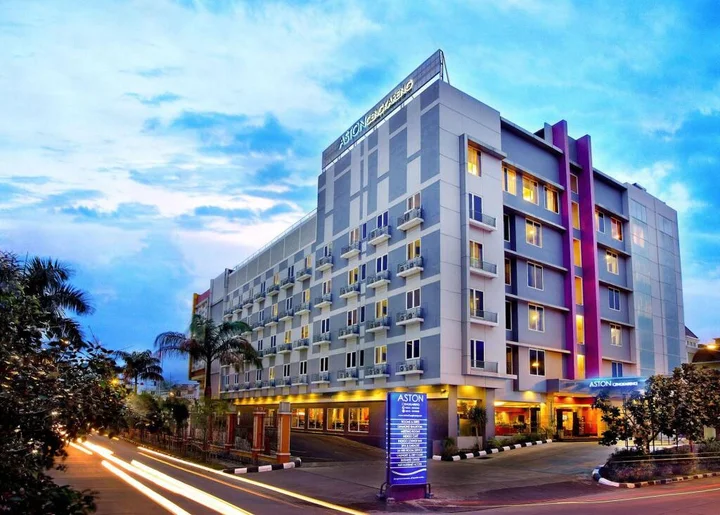 Джакарта: Royal Palm Hotel & Conference Center Cengkareng