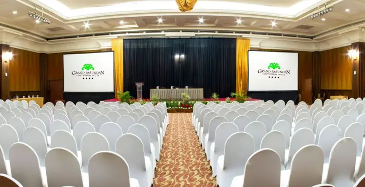 Бандунг: Grand Pasundan Convention Hotel