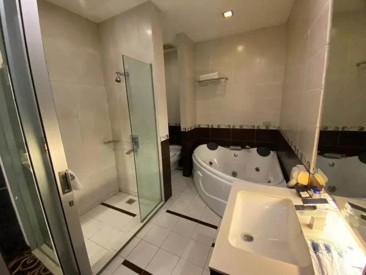 Бандунг: Golden Flower Hotel Bandung