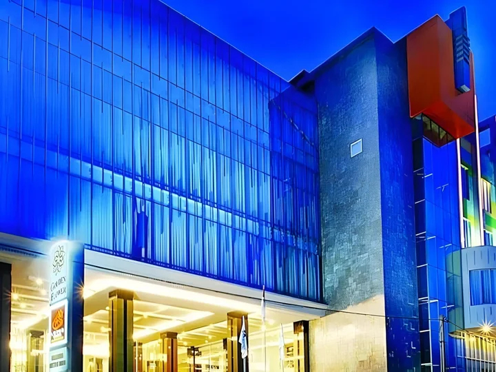Бандунг: Golden Flower Hotel Bandung