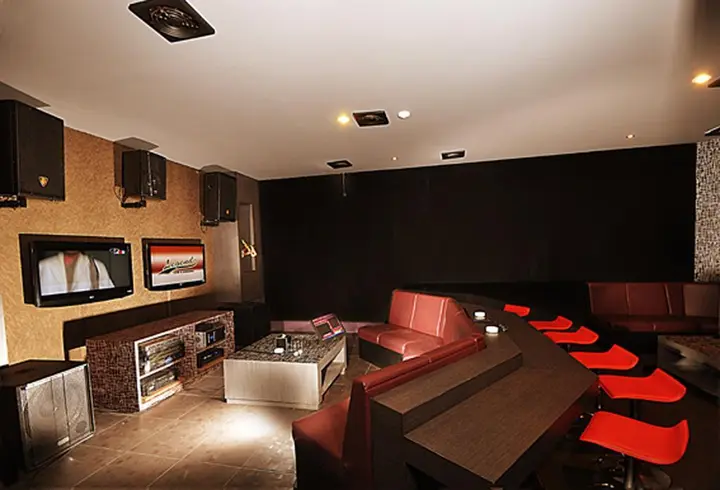 Бандунг: Golden Flower Hotel Bandung
