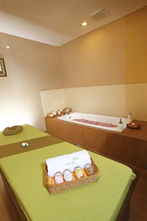 Бандунг: Golden Flower Hotel Bandung