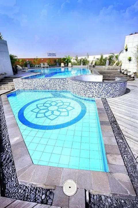 Бандунг: Golden Flower Hotel Bandung
