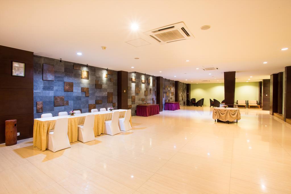 Беноа: Plagoo Holiday Hotel