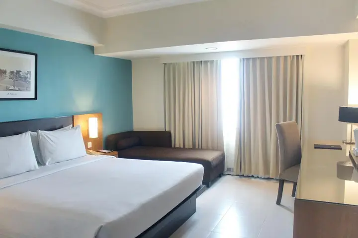 Сурабая: Hotel Santika Pandegiling Surabaya