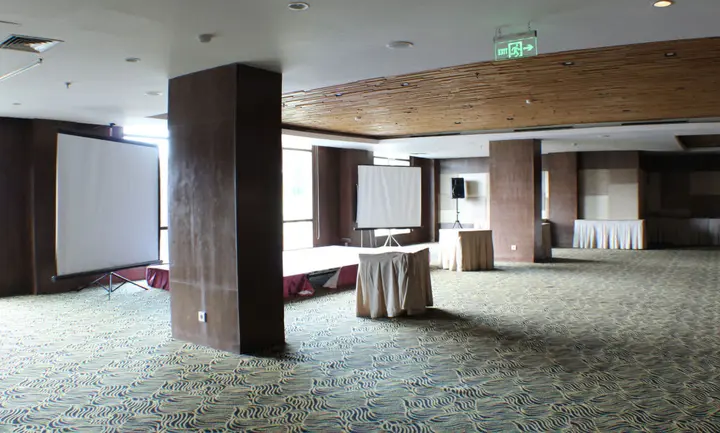 Сурабая: Hotel Santika Pandegiling Surabaya