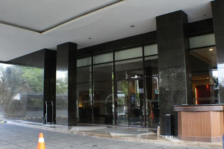 Сурабая: Hotel Santika Pandegiling Surabaya