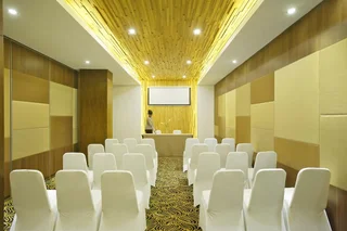 Сурабая: Hotel Santika Pandegiling Surabaya