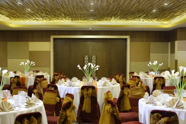 Сурабая: Hotel Santika Pandegiling Surabaya