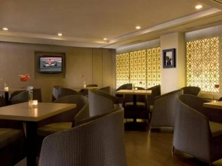Сурабая: Hotel Santika Pandegiling Surabaya