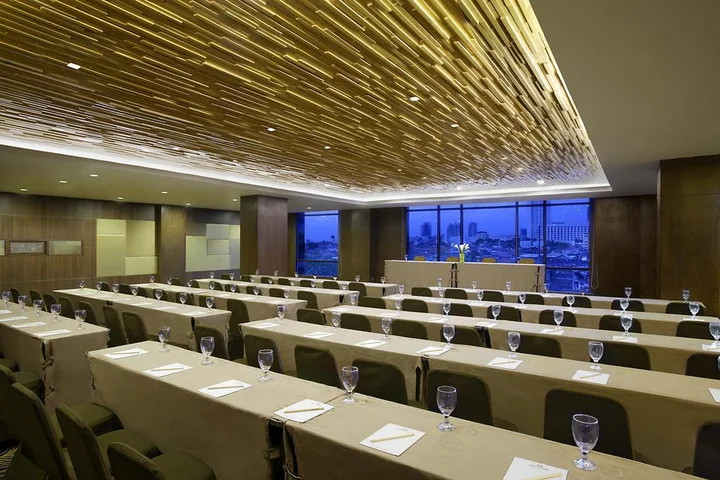 Сурабая: Hotel Santika Pandegiling Surabaya