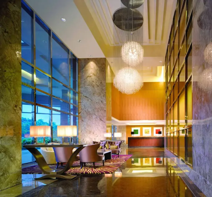 Джакарта: The Ritz-Carlton Jakarta, Pacific Place
