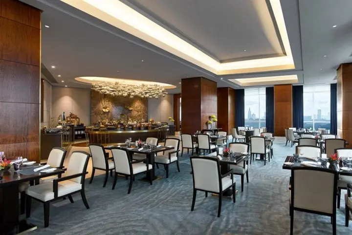 Джакарта: The Ritz-Carlton Jakarta, Pacific Place