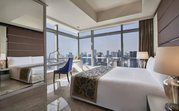 Джакарта: The Ritz-Carlton Jakarta, Pacific Place