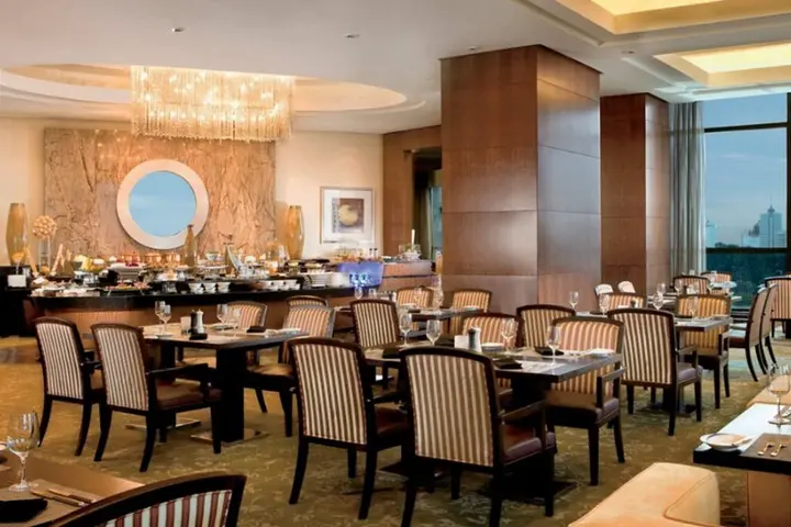 Джакарта: The Ritz-Carlton Jakarta, Pacific Place
