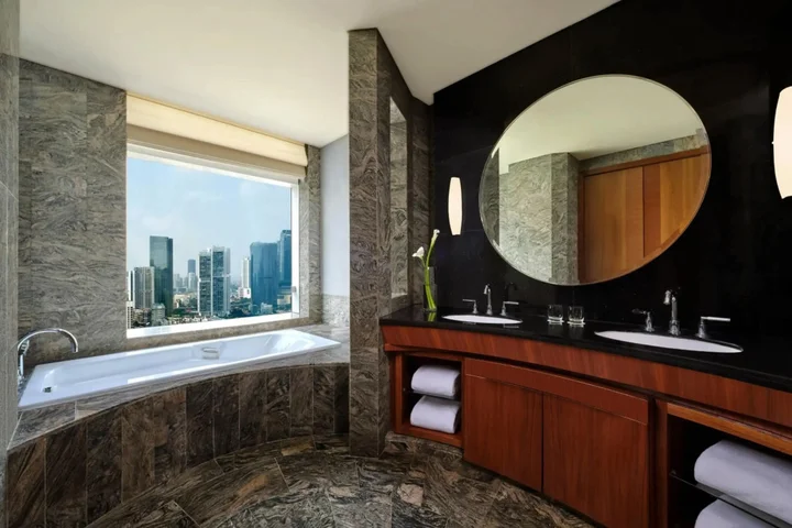 Джакарта: The Ritz-Carlton Jakarta, Pacific Place