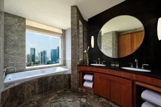 Джакарта: The Ritz-Carlton Jakarta, Pacific Place