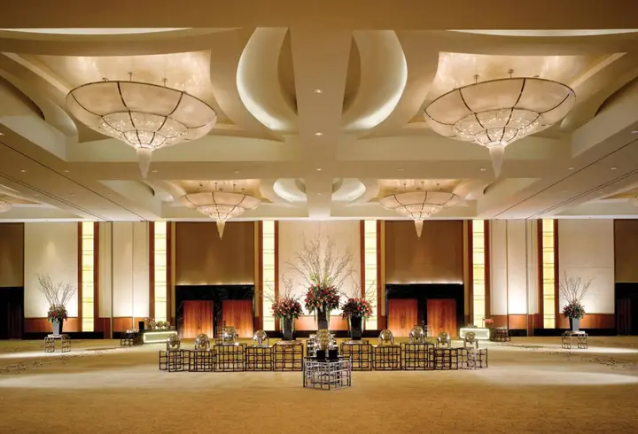 Джакарта: The Ritz-Carlton Jakarta, Pacific Place