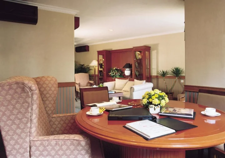 Медан: Travellers Suites Serviced Apartments