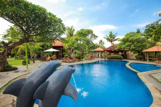 Каликбукбук: Banyualit Spa 'n Resort Lovina