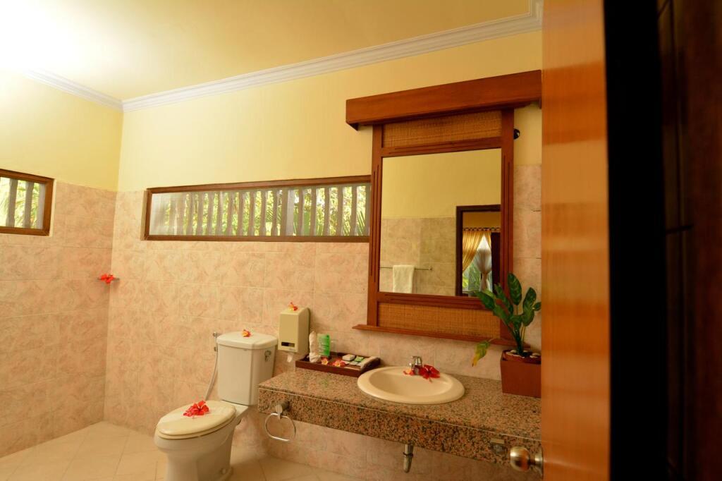 Каликбукбук: Banyualit Spa 'n Resort Lovina