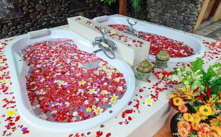 Каликбукбук: Banyualit Spa 'n Resort Lovina