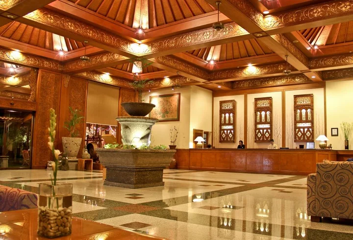 Сурабая: Singgasana Hotel Surabaya